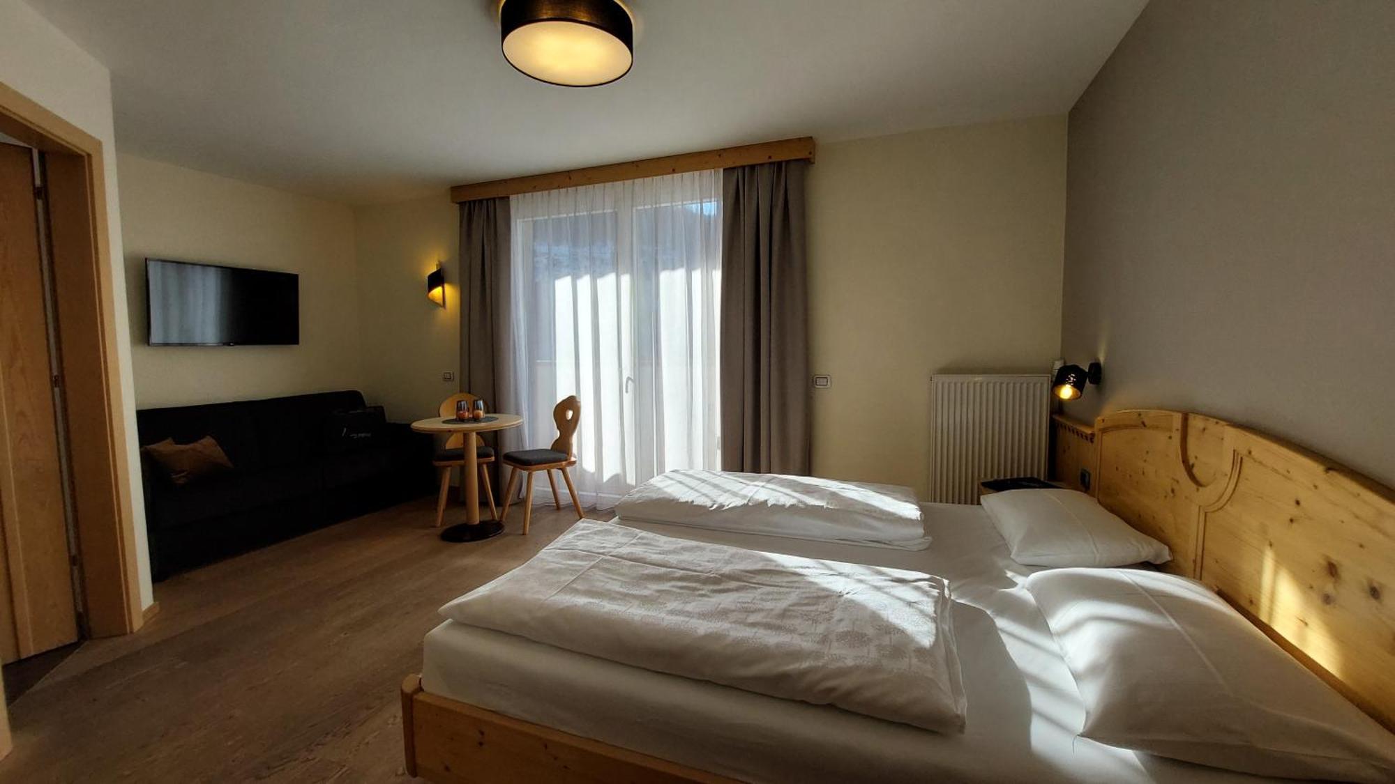 Hotel Cristallo Santa Cristina Val Gardena 外观 照片