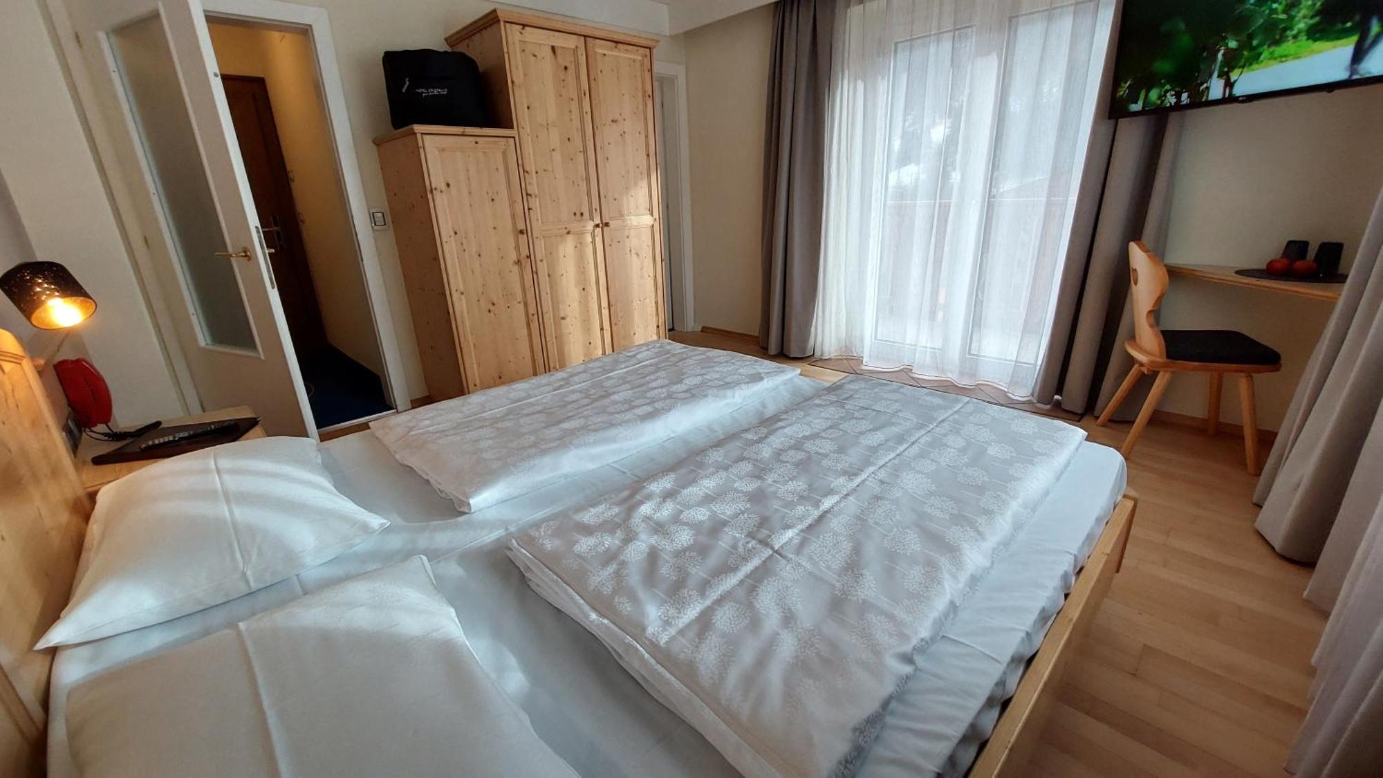 Hotel Cristallo Santa Cristina Val Gardena 外观 照片